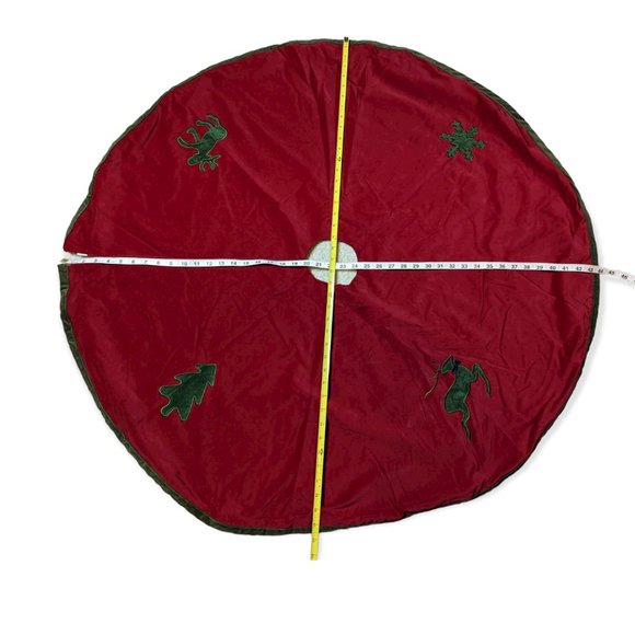 Red & Green Christmas Tree Skirt - Picture 7 of 14